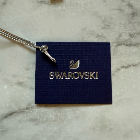 Swarovski Una Angelic Emerald Crystal Necklace NIB - Picture 3 of 7